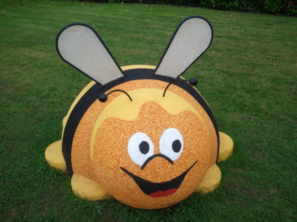 creche-pitchoun-veyrier-abeille-caoutchouc-600x450 - A propos - 